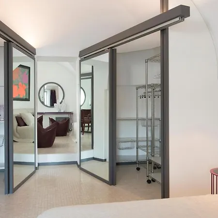 Bartago Luxury House