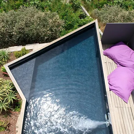 Bartago Luxury House 4*