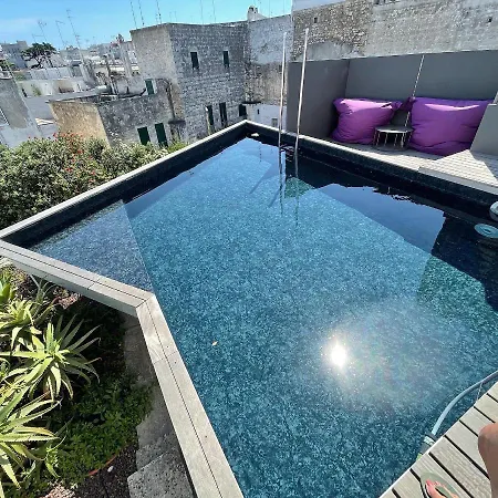 Bartago Luxury House 4* 오스투니