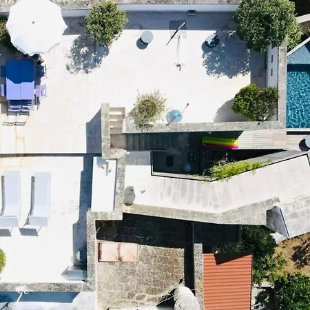 Bartago Luxury House 오스투니