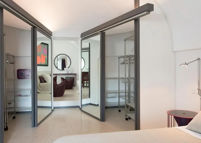 Bartago Luxury House