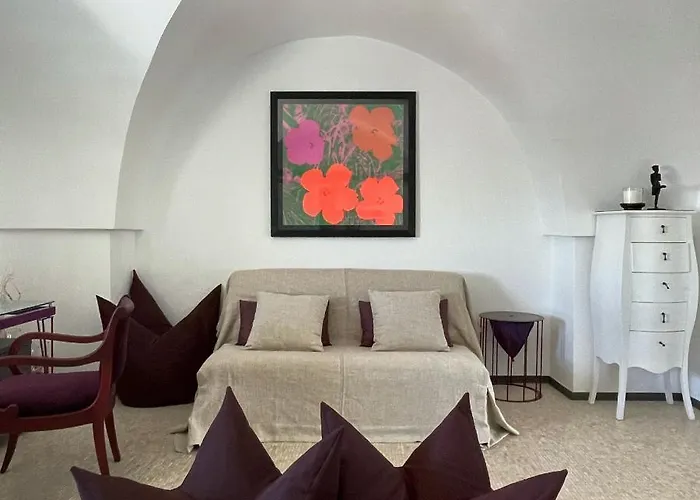 Bartago Luxury House 4*