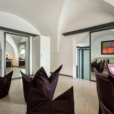 Bartago Luxury House أوستوني