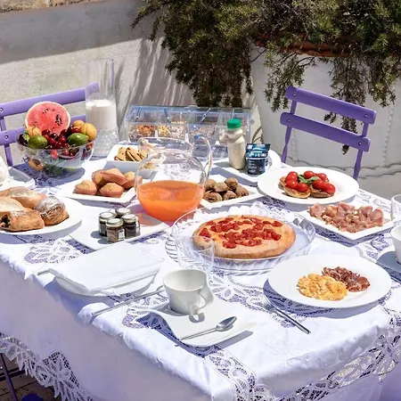 Bartago Luxury House 4* أوستوني