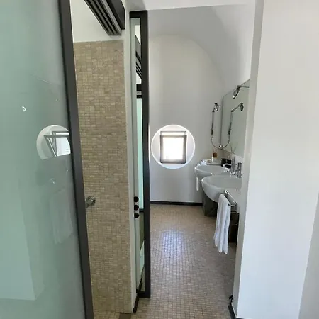 Bartago Luxury House