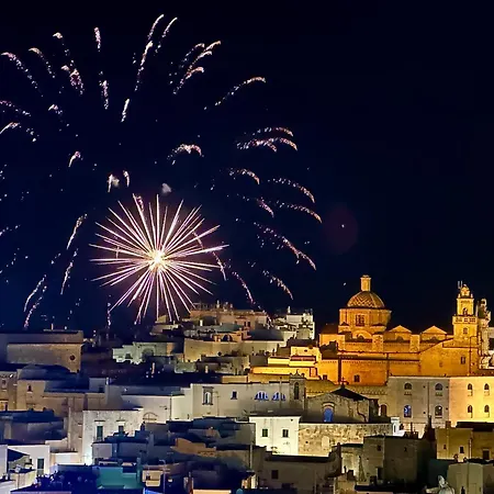 Bartago Luxury House أوستوني