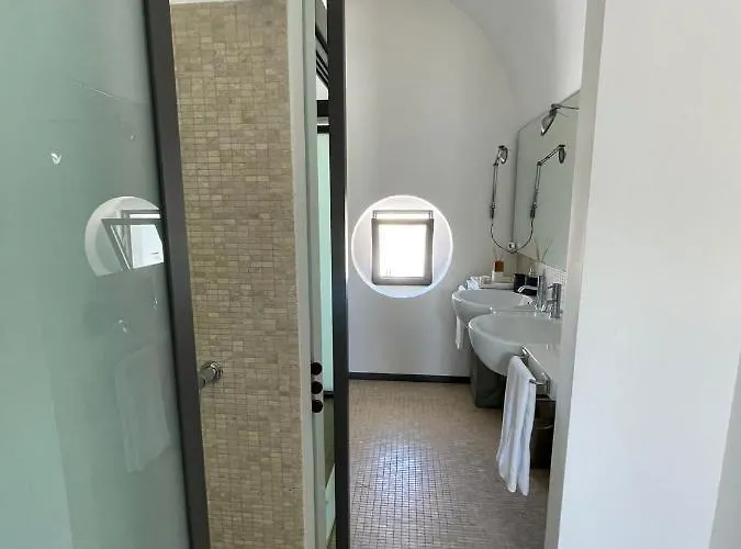 Bartago Luxury House